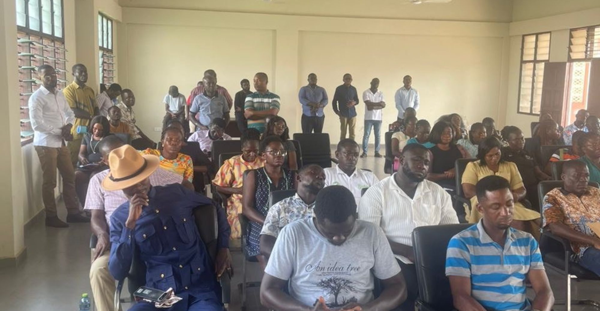 photo_5816825314972208027_y