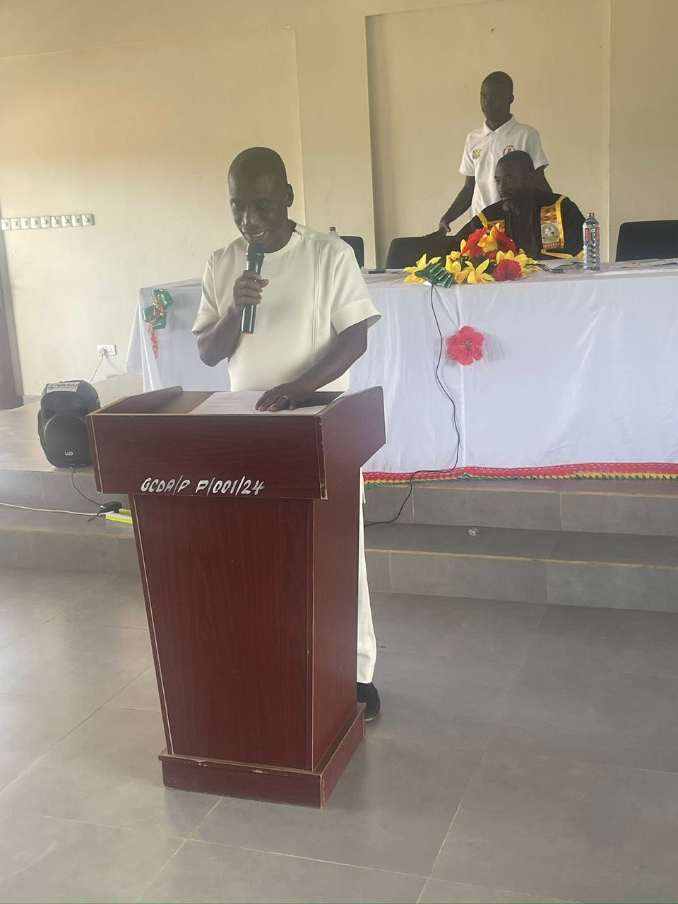 photo_5816825314972208041_y