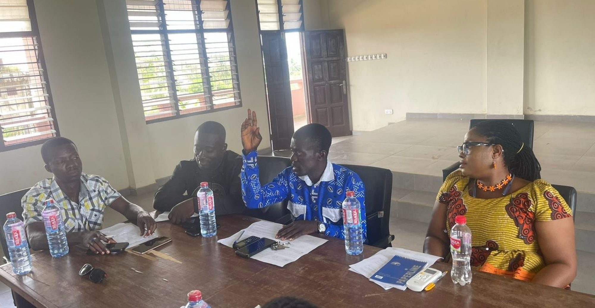 photo_5863882806323252143_y