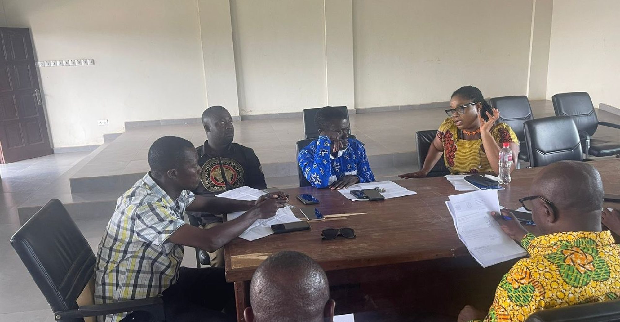 photo_5863882806323252145_y