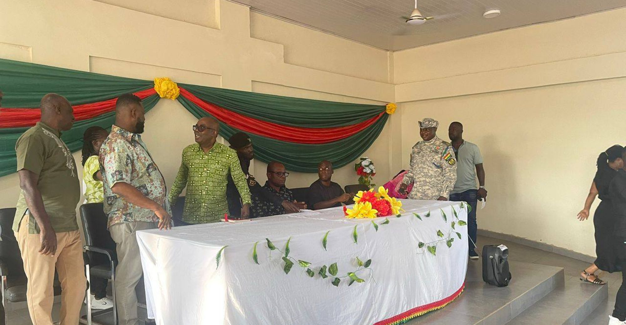 photo_5866120265241136022_y