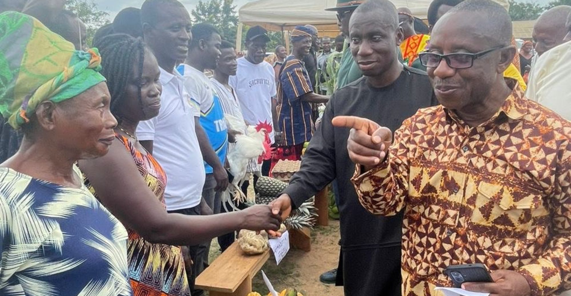 photo_5893128325268442287_y