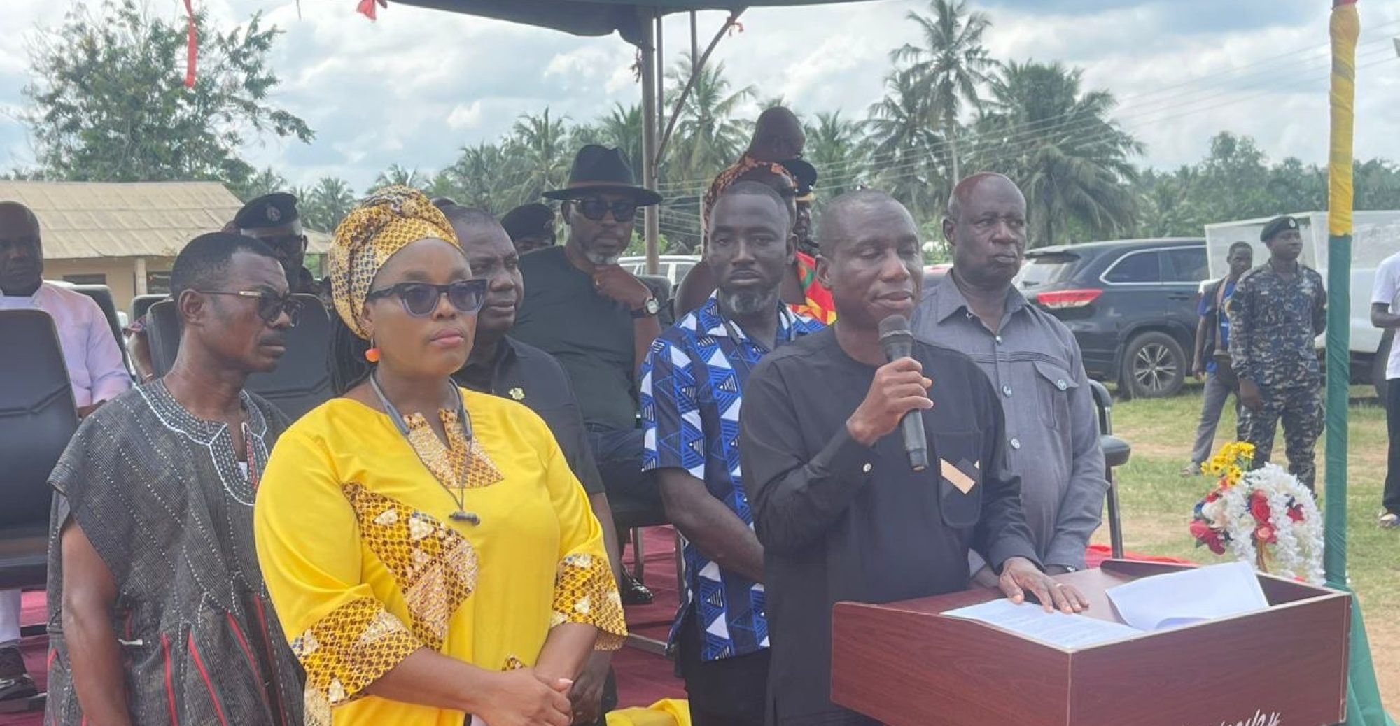 photo_5893128325268442296_y