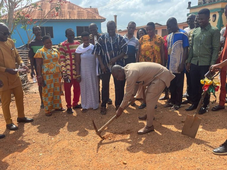 Read more about the article SOD-CUTTING CEREMONY FOR THE CONSTRUCTION OF A BOREHOLE AT  GOMOA ACHIASE
