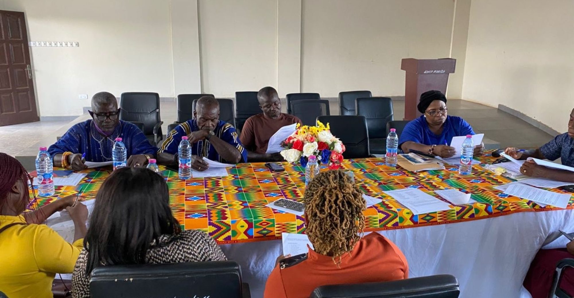 photo_5936180639356881733_y