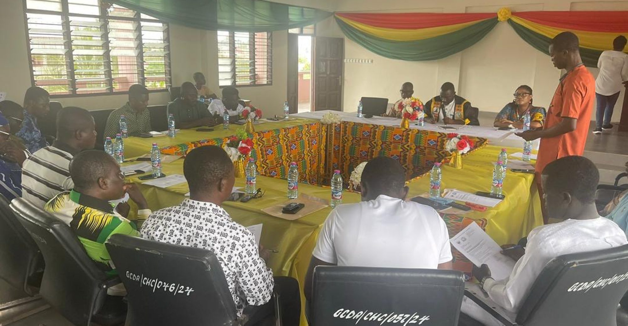 photo_5953923230861036548_y