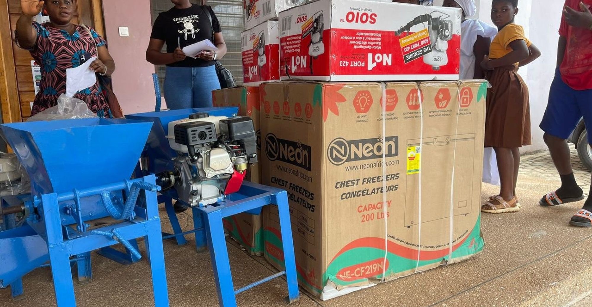 photo_5807635906024901994_y