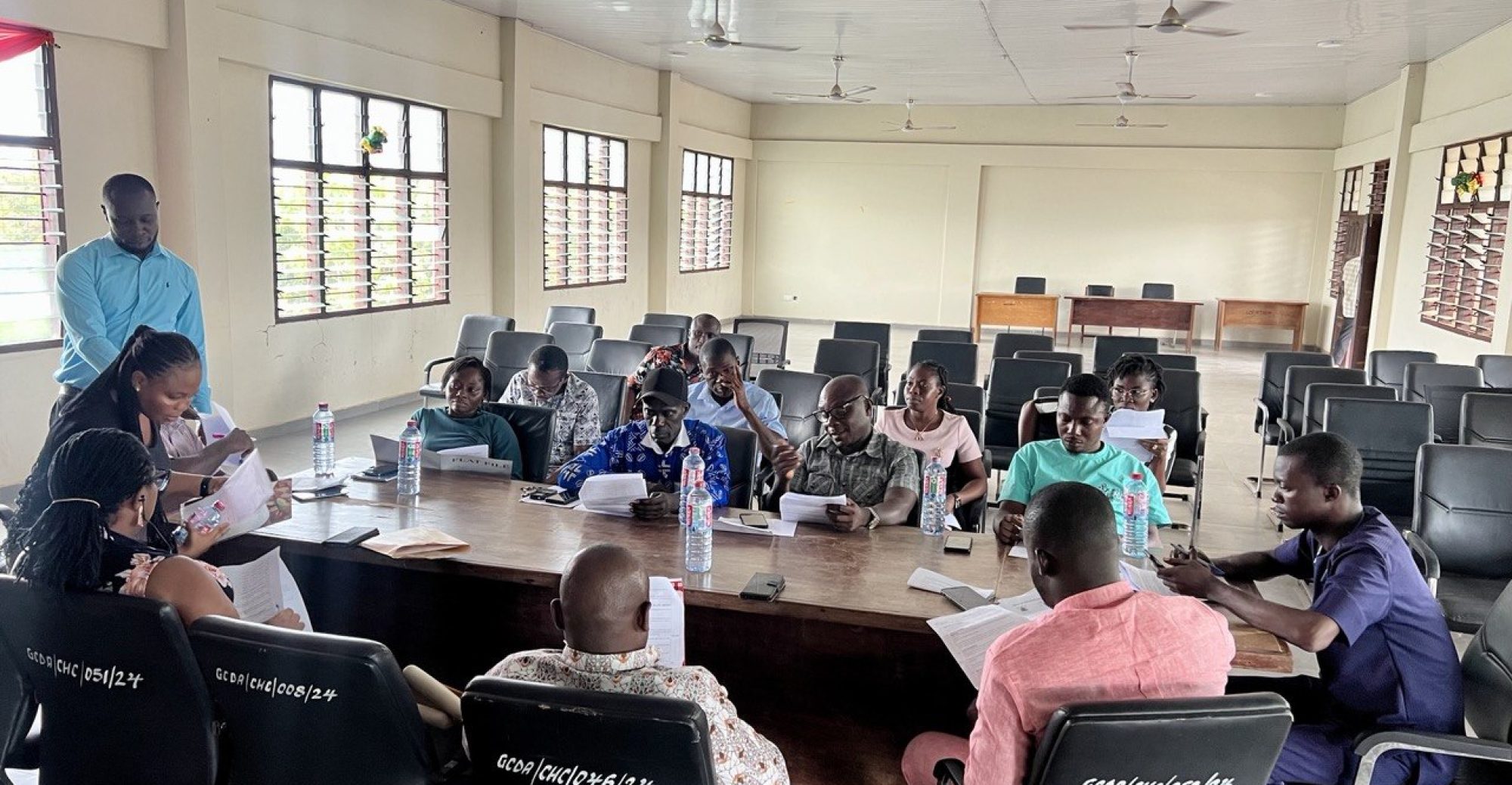 photo_5936115175465356692_y