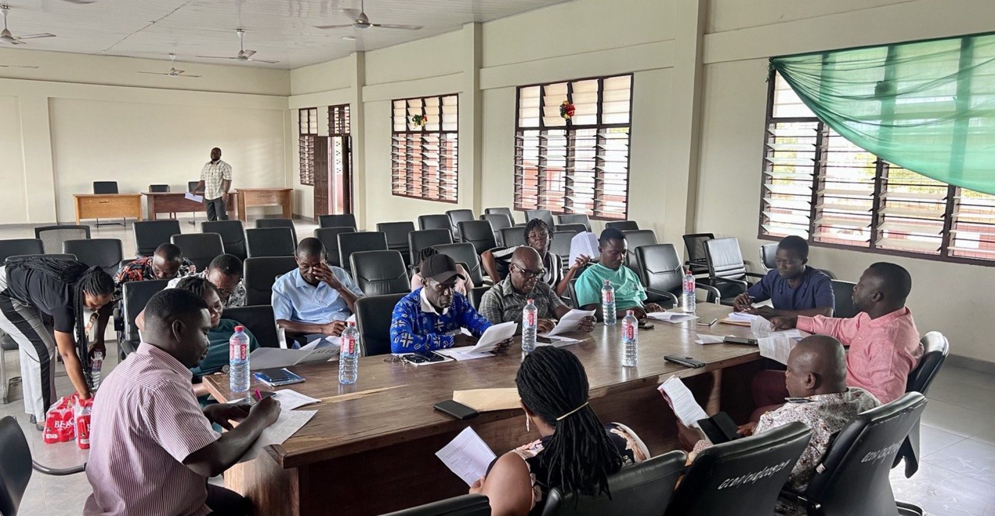 photo_5936115175465356694_y