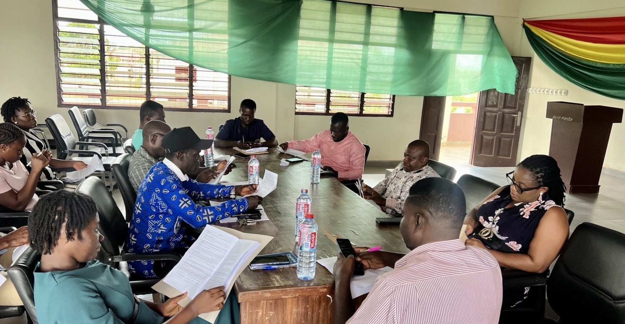 photo_5936115175465356695_y