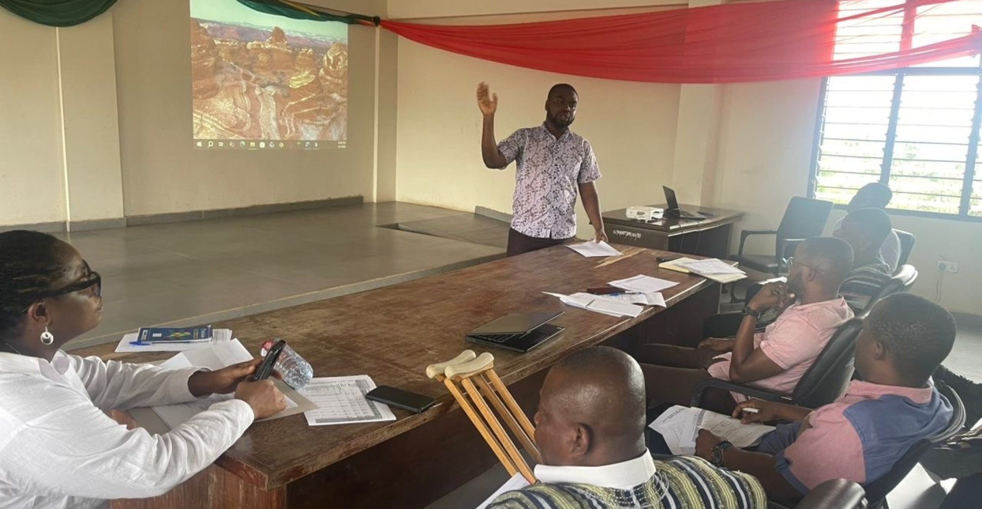 photo_5965227511769664869_y