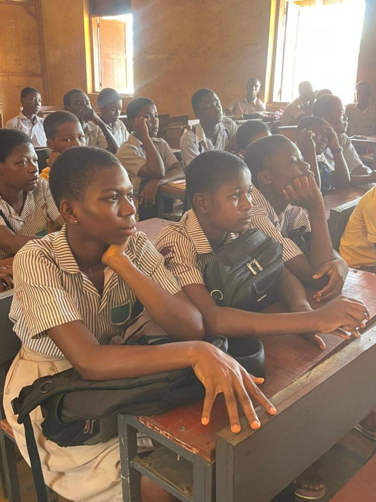 Read more about the article HON. D.C.E ENGAGES WITH BECE CANDIDATES WITHIN GOMOA CENTRAL DISTRICT TOWARDS THEIR UPCOMING EXAMINATION