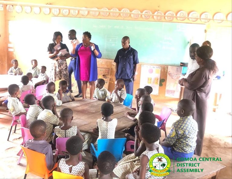 Read more about the article GOMOA CENTRAL DISTRICT CHIEF EXECUTIVE VISITS SCHOOLS FOR MY FIRST DAY AT SCHOOL PROGRAM ACTIVITIES