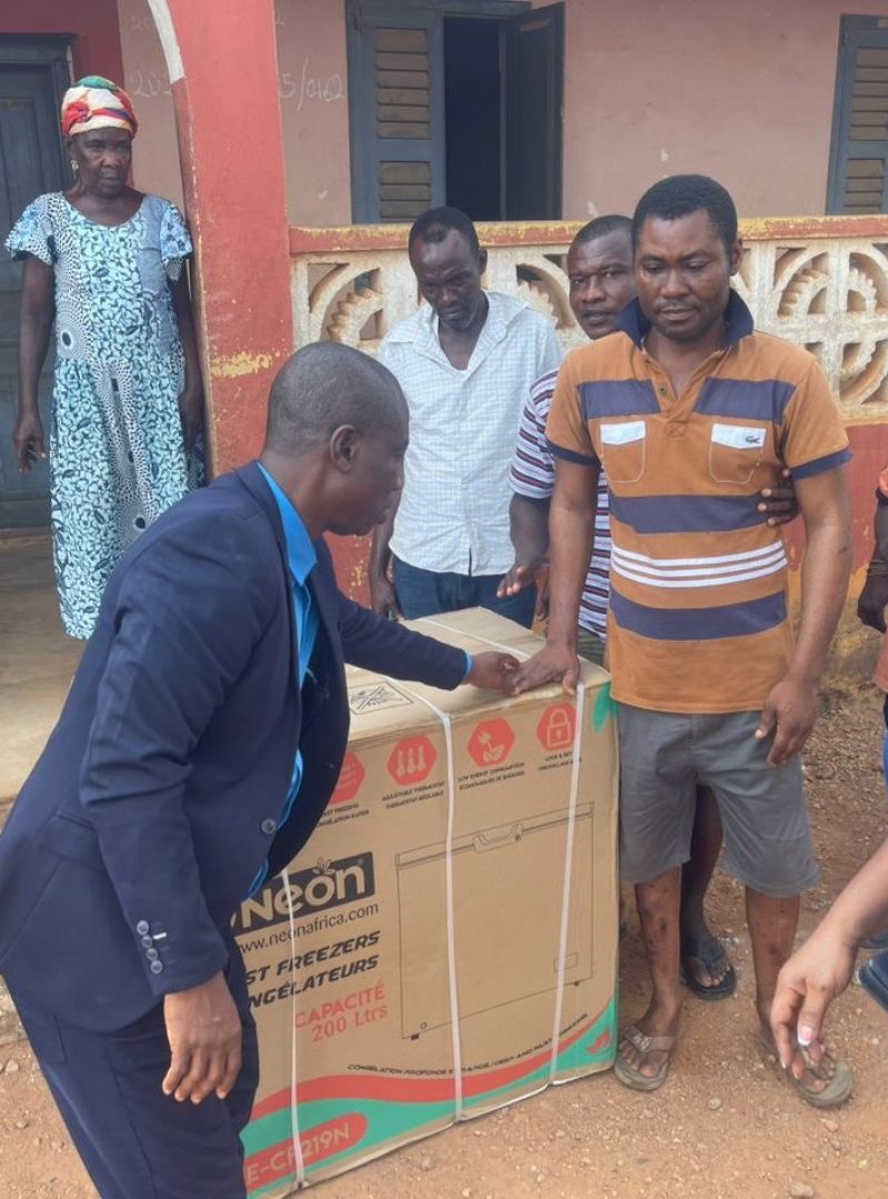 photo_5807635906024901999_y