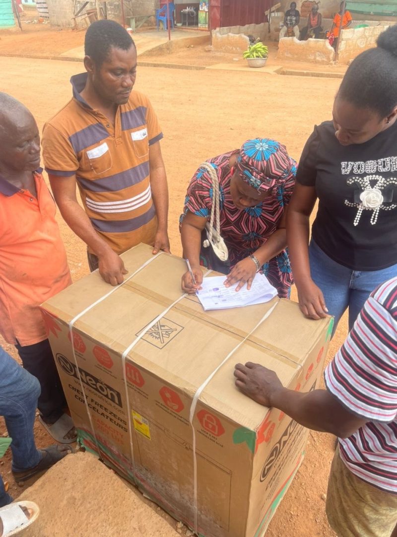 photo_5807635906024902000_y