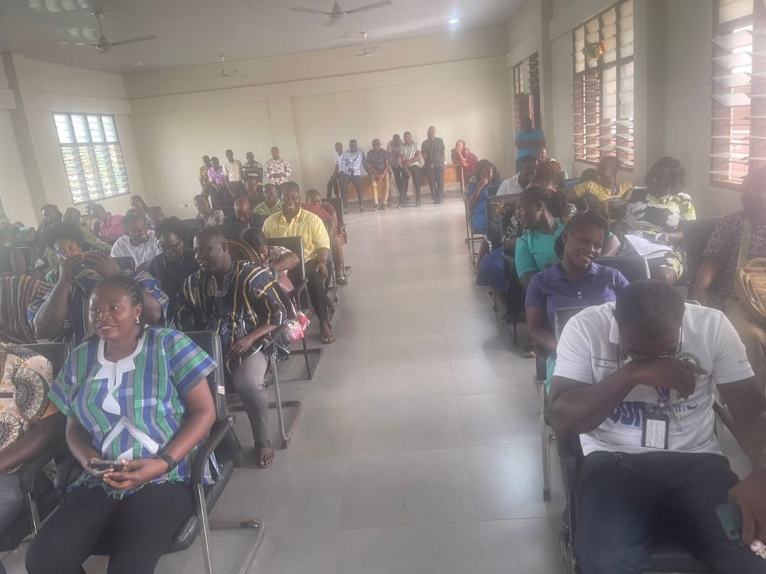 photo_5818773224374865060_y