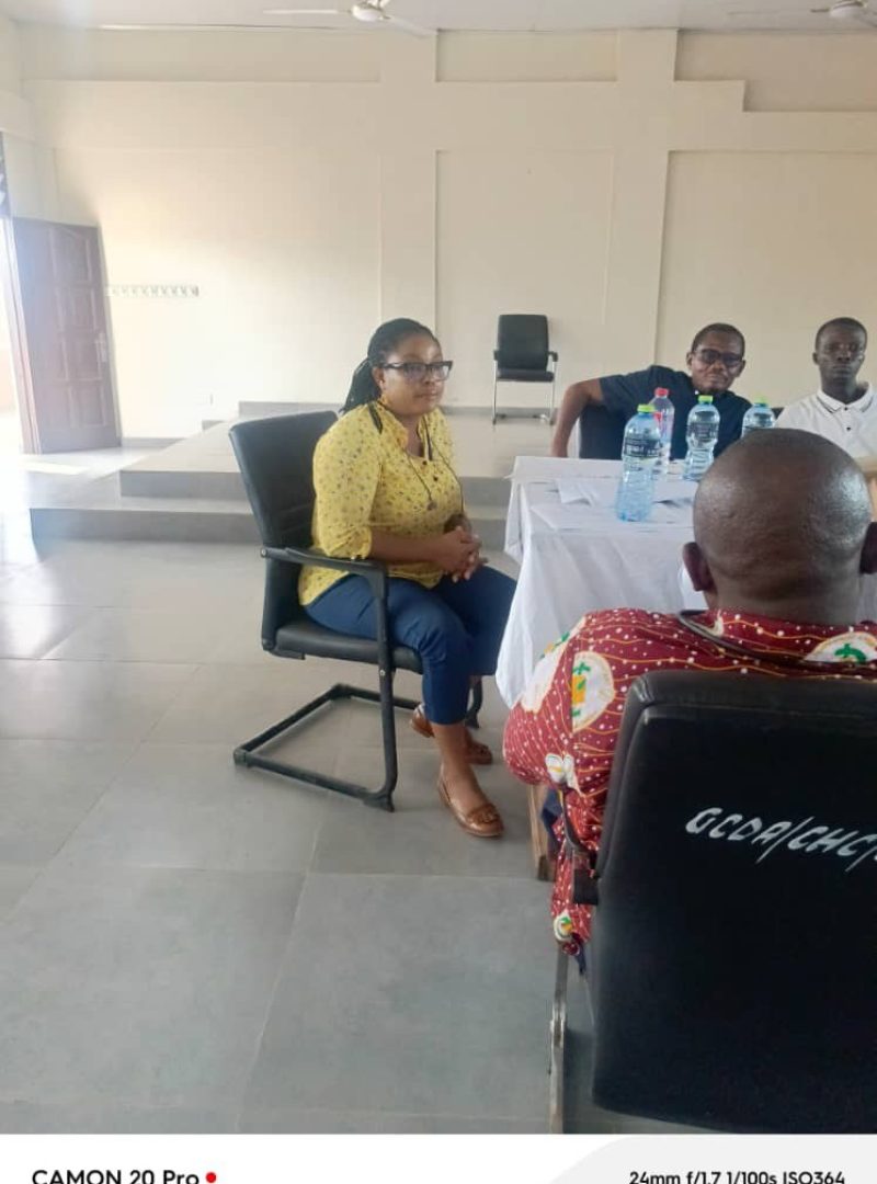 photo_5845920213709294511_y