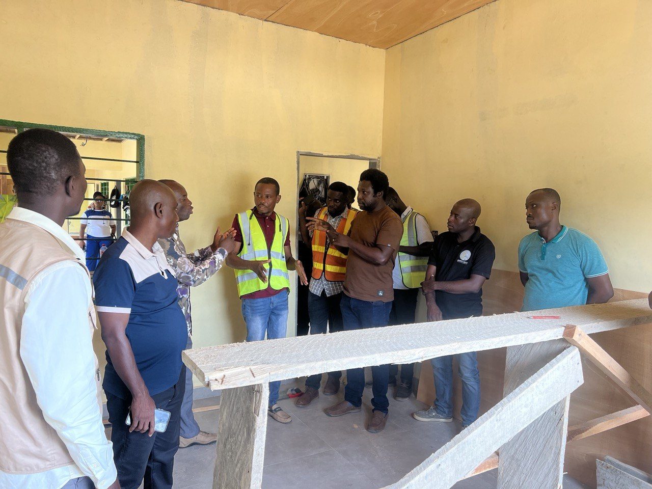 photo_5848226005556857975_y