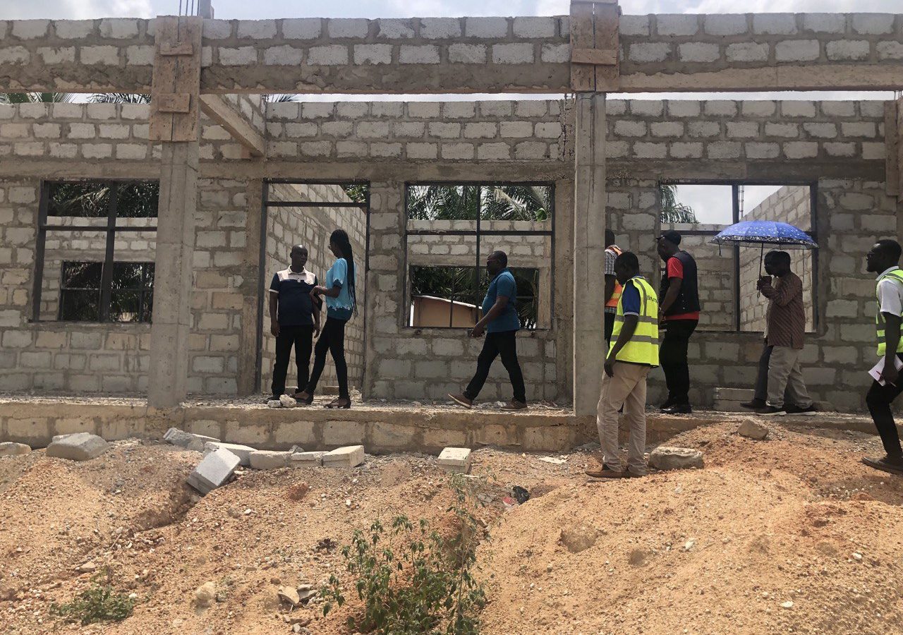 photo_5848226005556858002_y