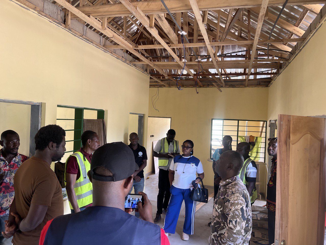 photo_5859233280887032859_y