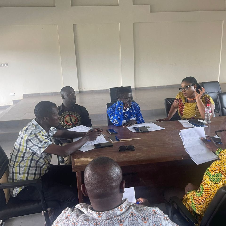 photo_5863882806323252145_y