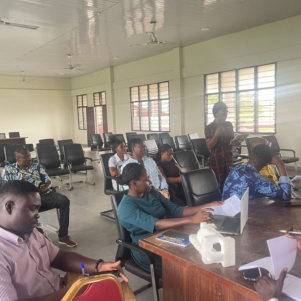 photo_5863882806323252150_y