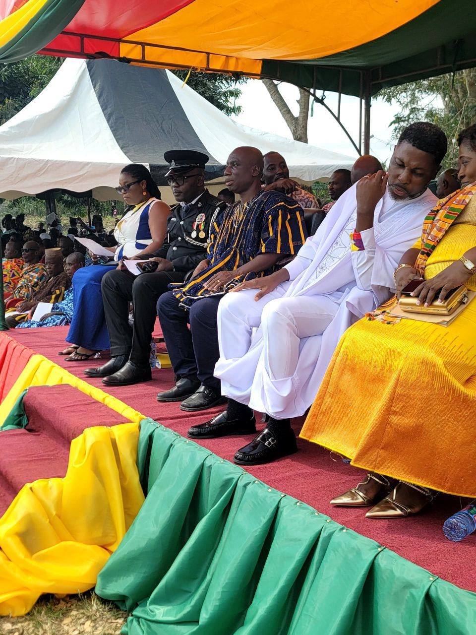 photo_5897722424151706795_y