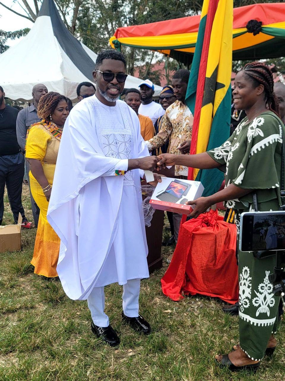 photo_5897722424151706801_y