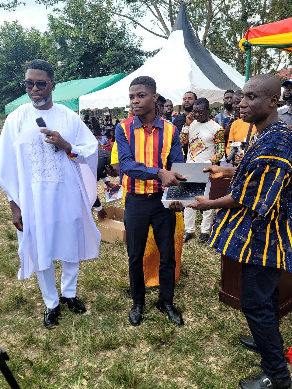 photo_5897722424151706802_y