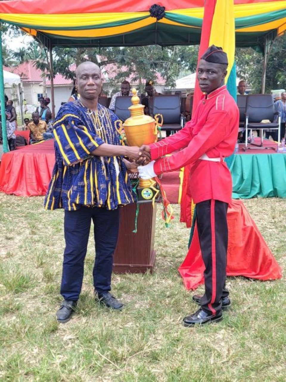 photo_5897722424151706807_y