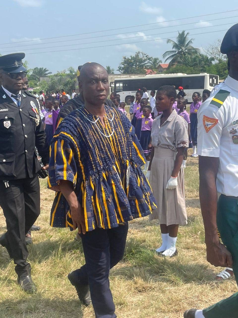 photo_5897722424151706810_y