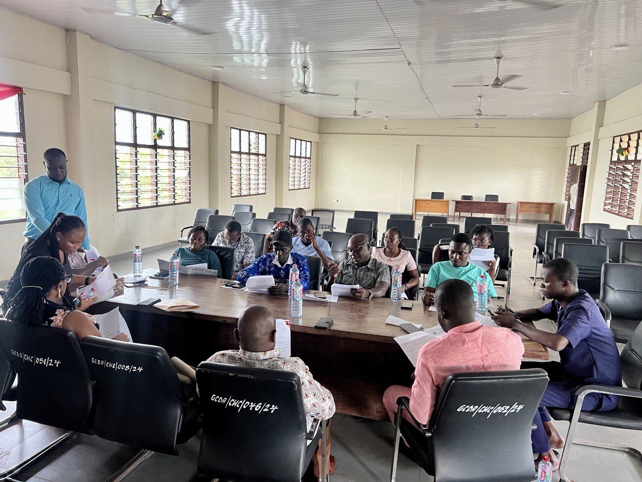 photo_5936115175465356692_y