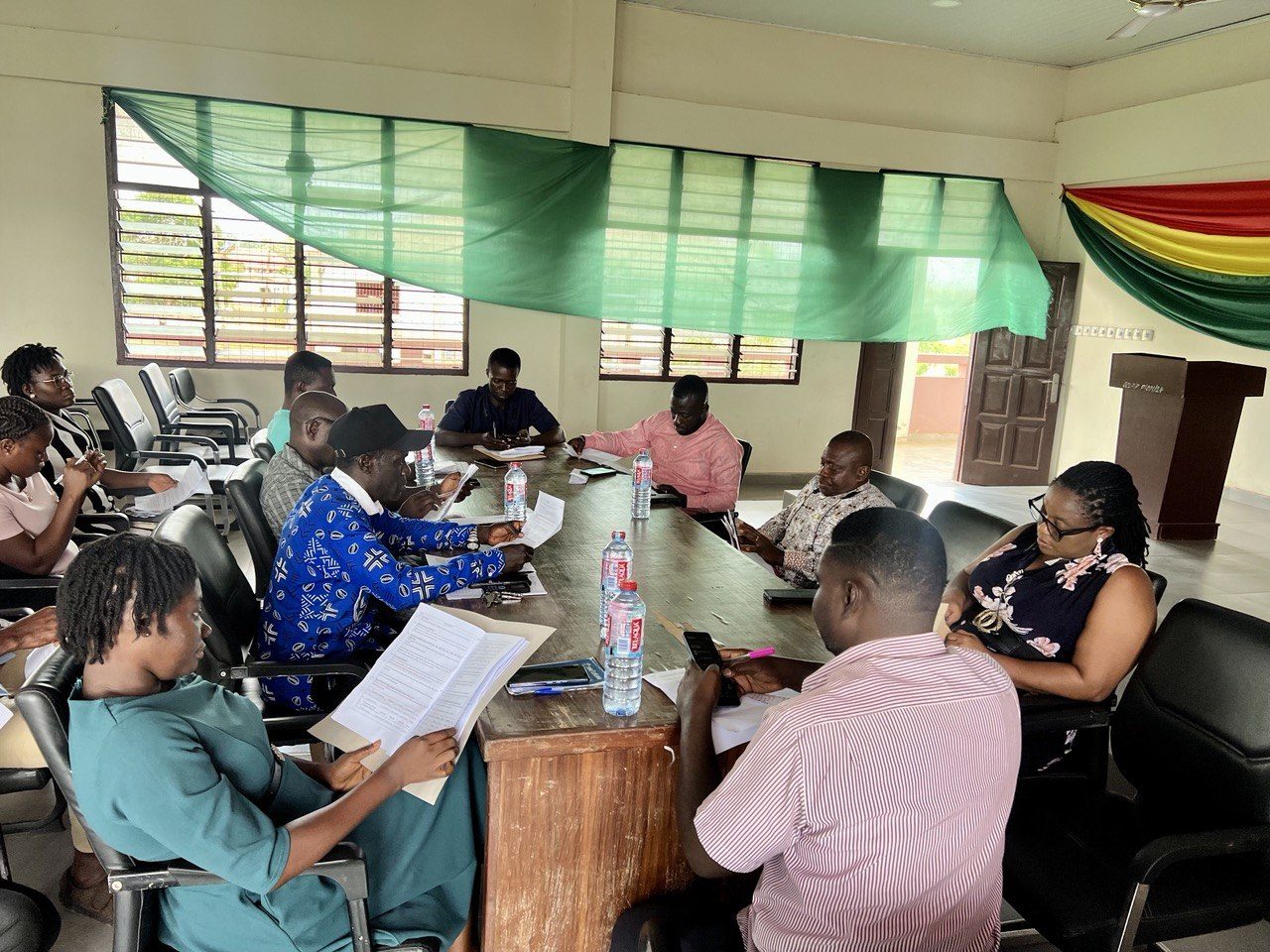 photo_5936115175465356695_y