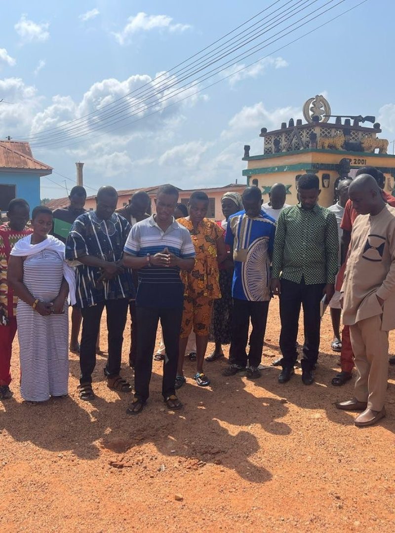 photo_5936180639356881683_y