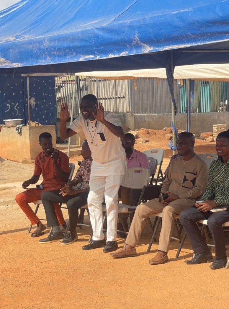 photo_5936180639356881693_y