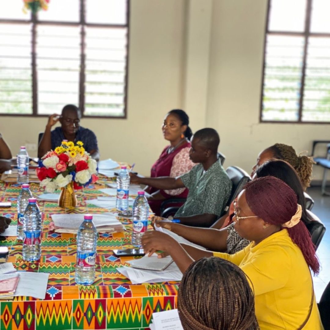 photo_5936180639356881723_y