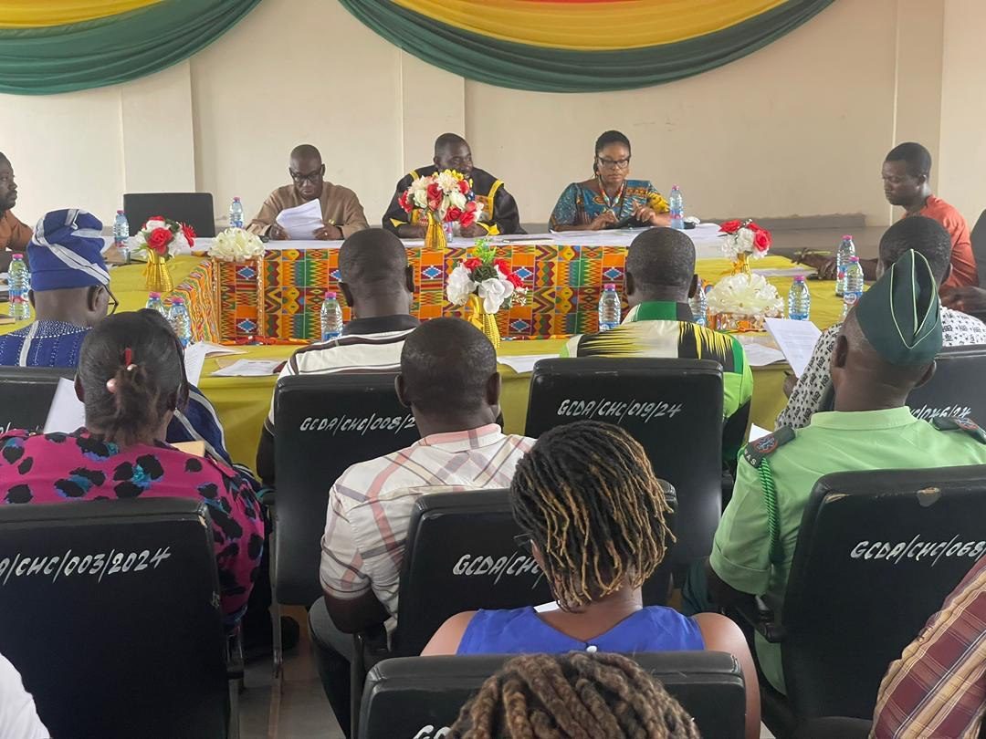 photo_5953923230861036551_y