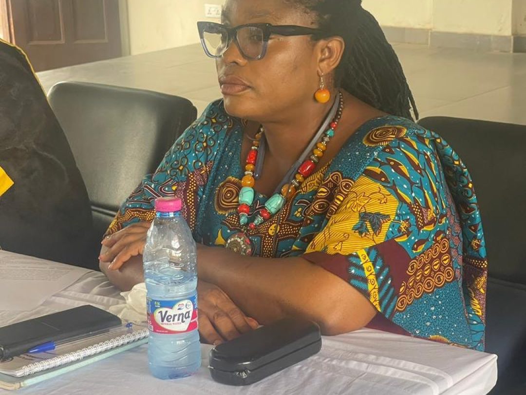 photo_5953923230861036557_y