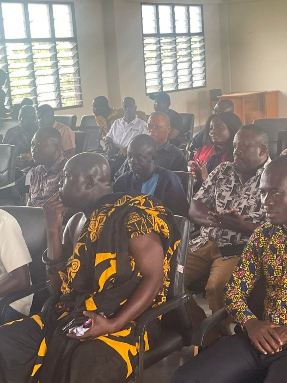 photo_5965227511769664883_y