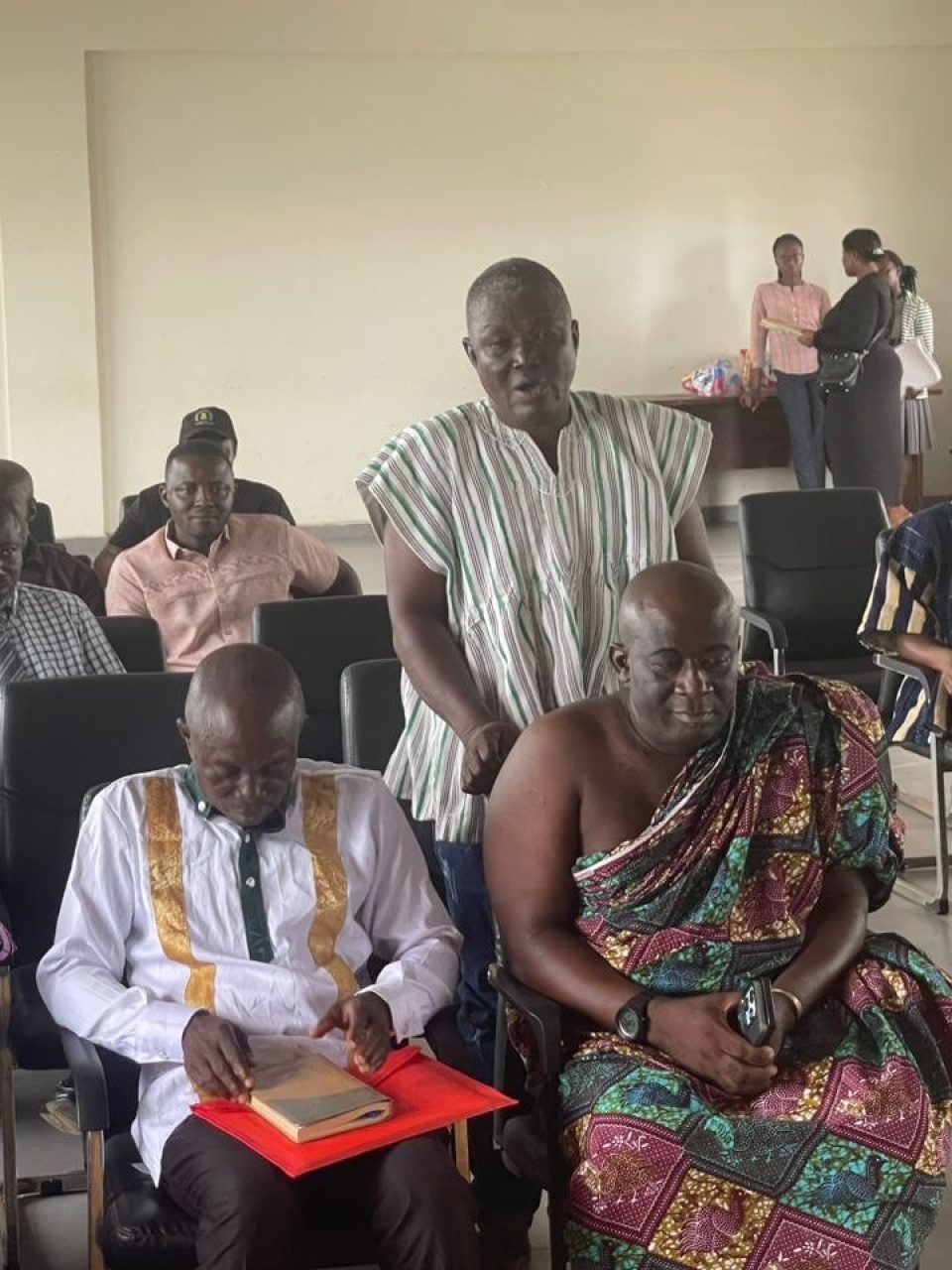 photo_5965227511769664884_y