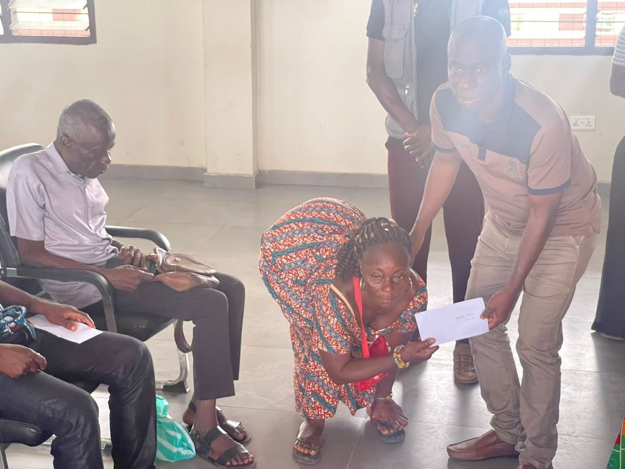 photo_5994790304243976998_y