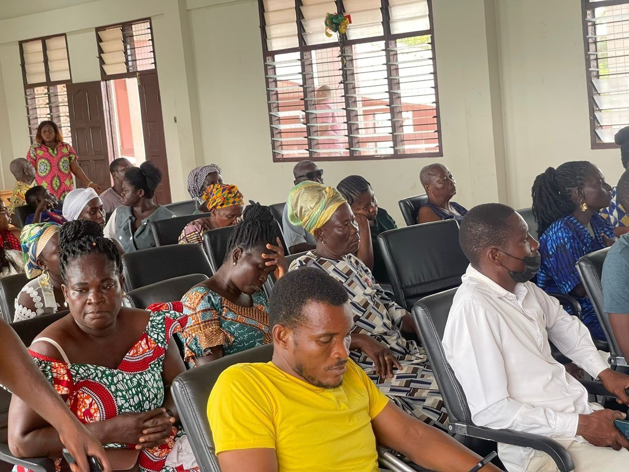 photo_5994790304243977005_y