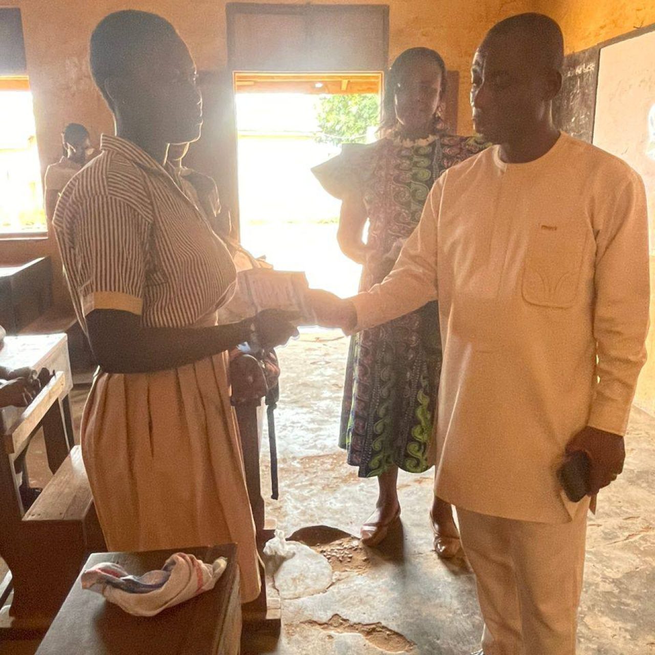 photo_6001594649132338322_y