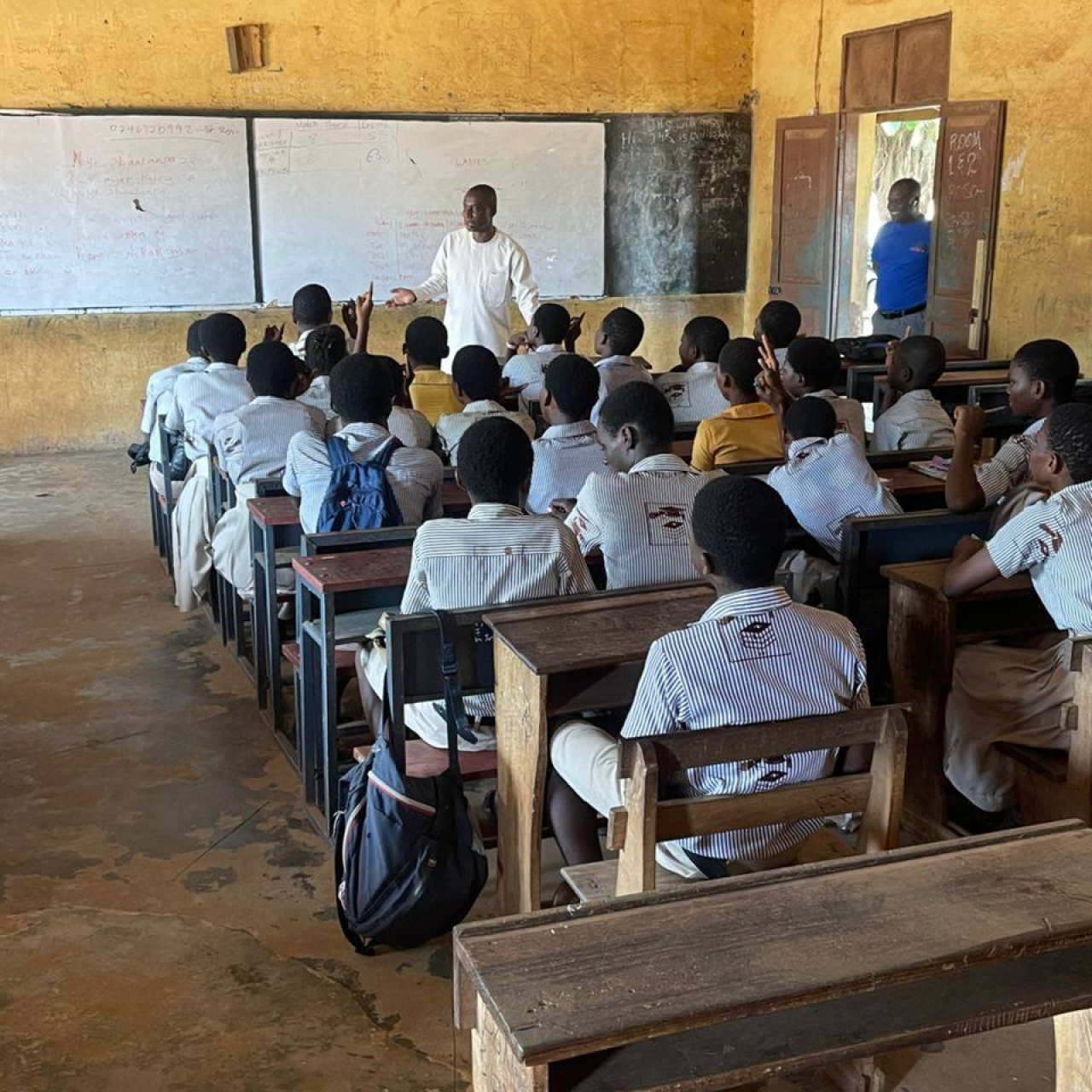 photo_6001594649132338325_y