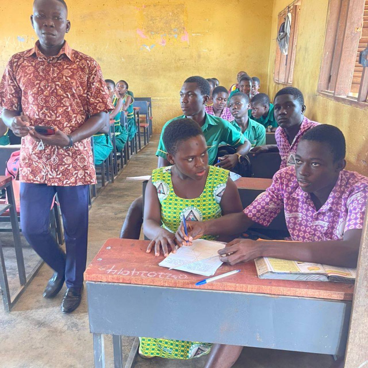 photo_6001594649132338329_y