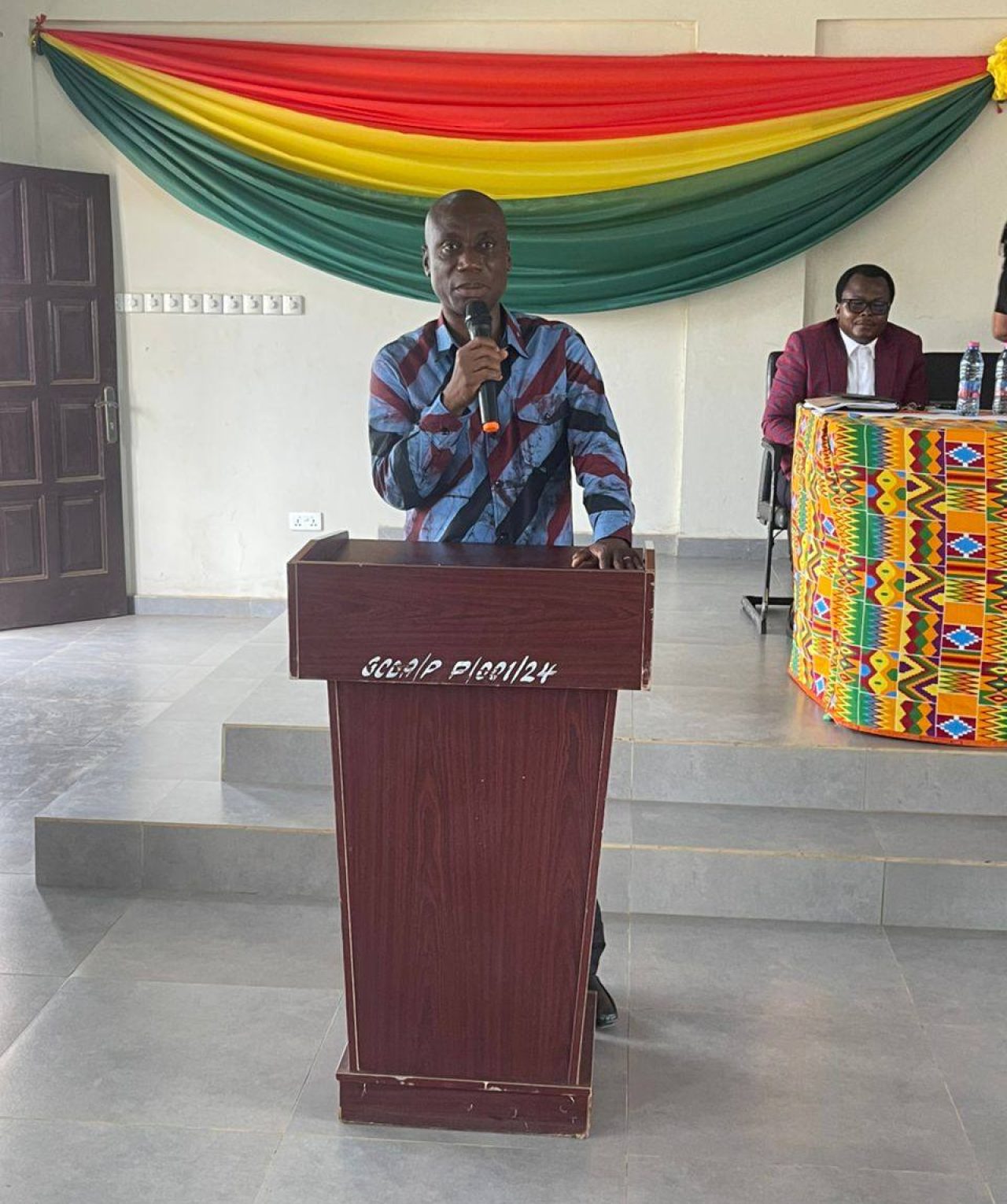 photo_6001594649132338335_y